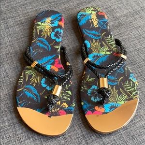 Mossimo Thong Rose Gold Accent Tropical Sandal